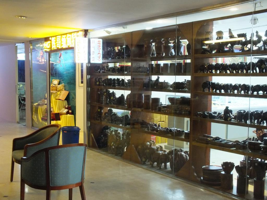 Seasons Of International Airport Hotel 3*