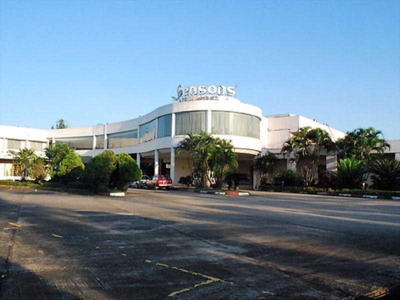 Hotel Seasons Of International Airport